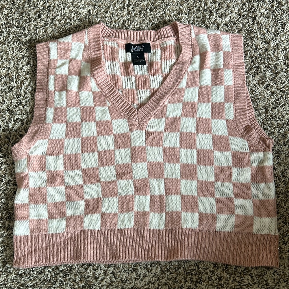 Sweater vest